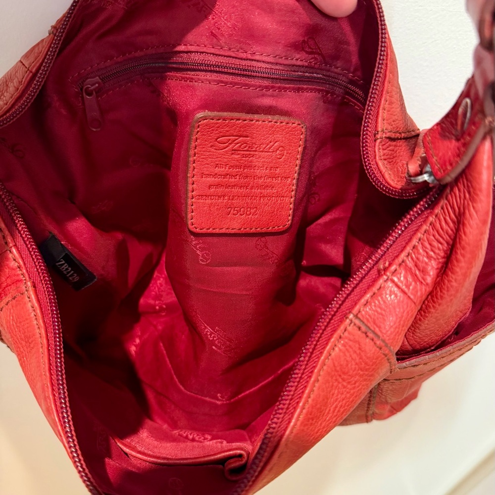 Fossil Cherry Red Shoulder Bag - Picture 5 of 12